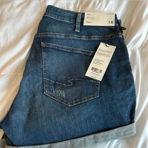 NWT Women's Plus Size Silver Boyfriend Mid Rise Short plus size 18 - Picture 5 of 8